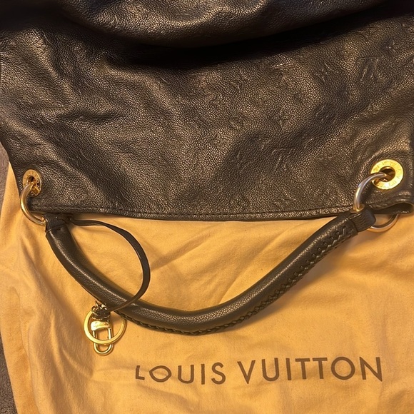 LOUIS VUITTON
Monogram Empreinte Artsy MM Blue - Picture 8 of 11